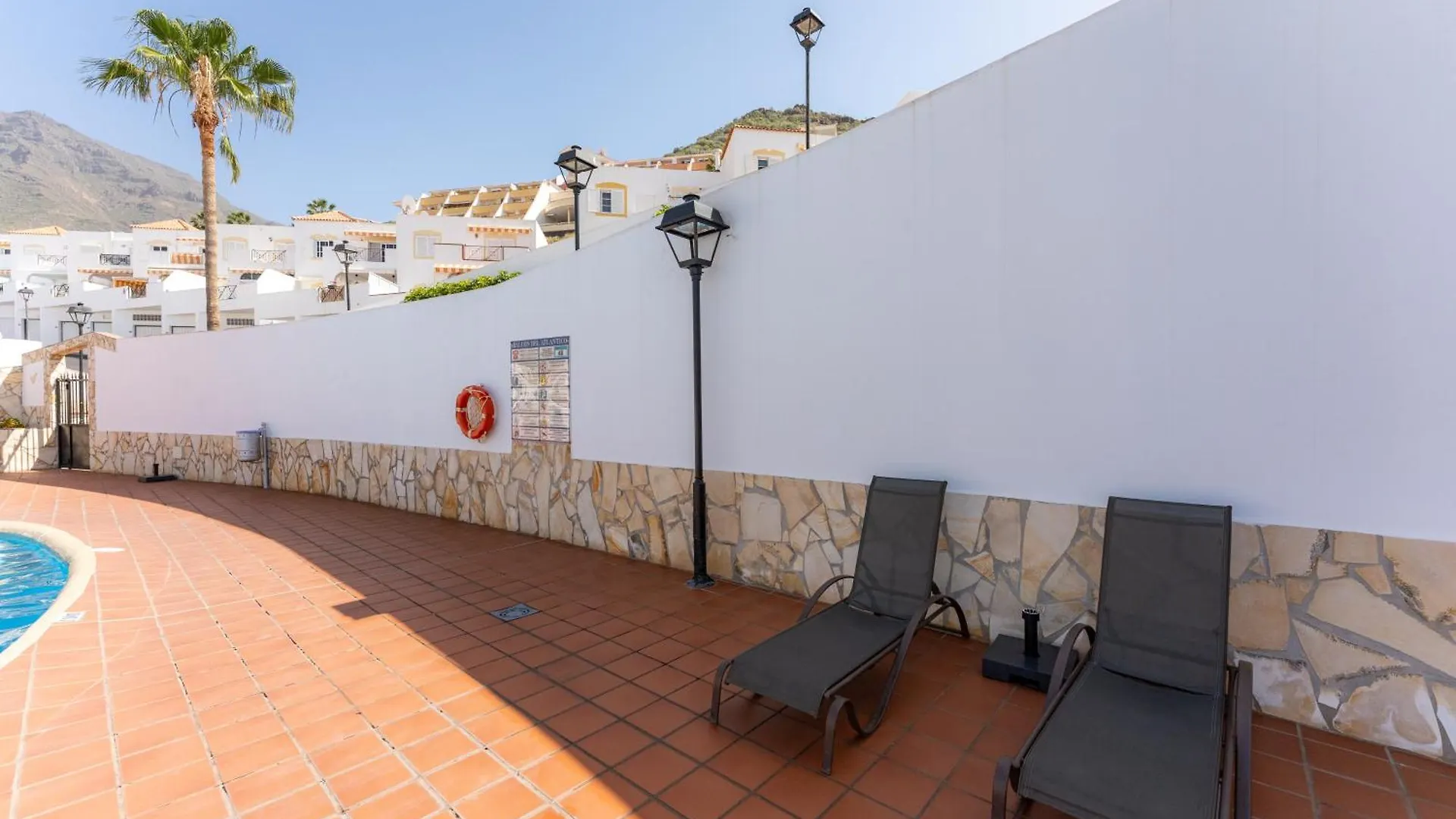 Apartamento Designer Loft With Pool, With Gigantic Terrace And Private Parking & In The City Centre Costa Adeje  Espanha