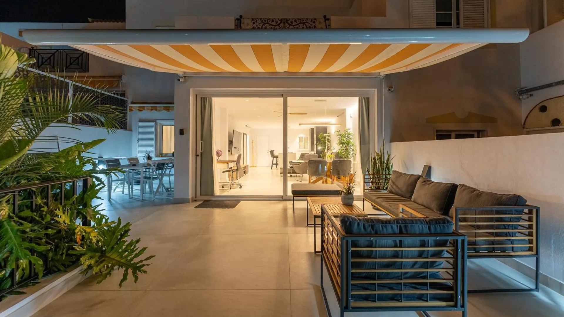 Designer Loft With Pool, With Gigantic Terrace And Private Parking & In The City Centre Costa Adeje  0*, Costa Adeje (Tenerife) España