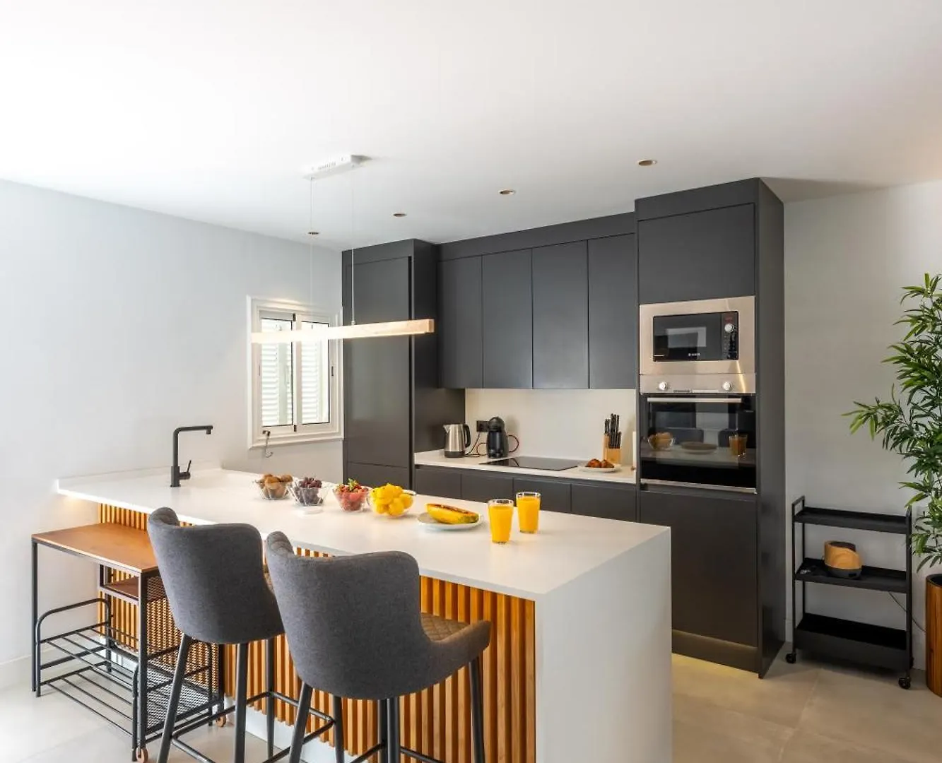 Designer Loft With Pool, With Gigantic Terrace And Private Parking & In The City Centre Costa Adeje