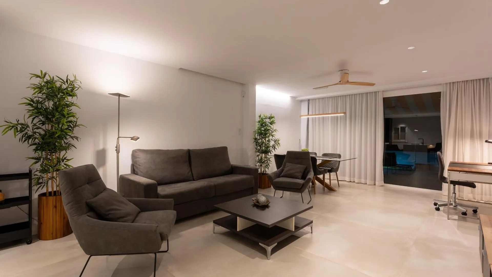 Designer Loft With Pool, With Gigantic Terrace And Private Parking & In The City Centre Costa Adeje