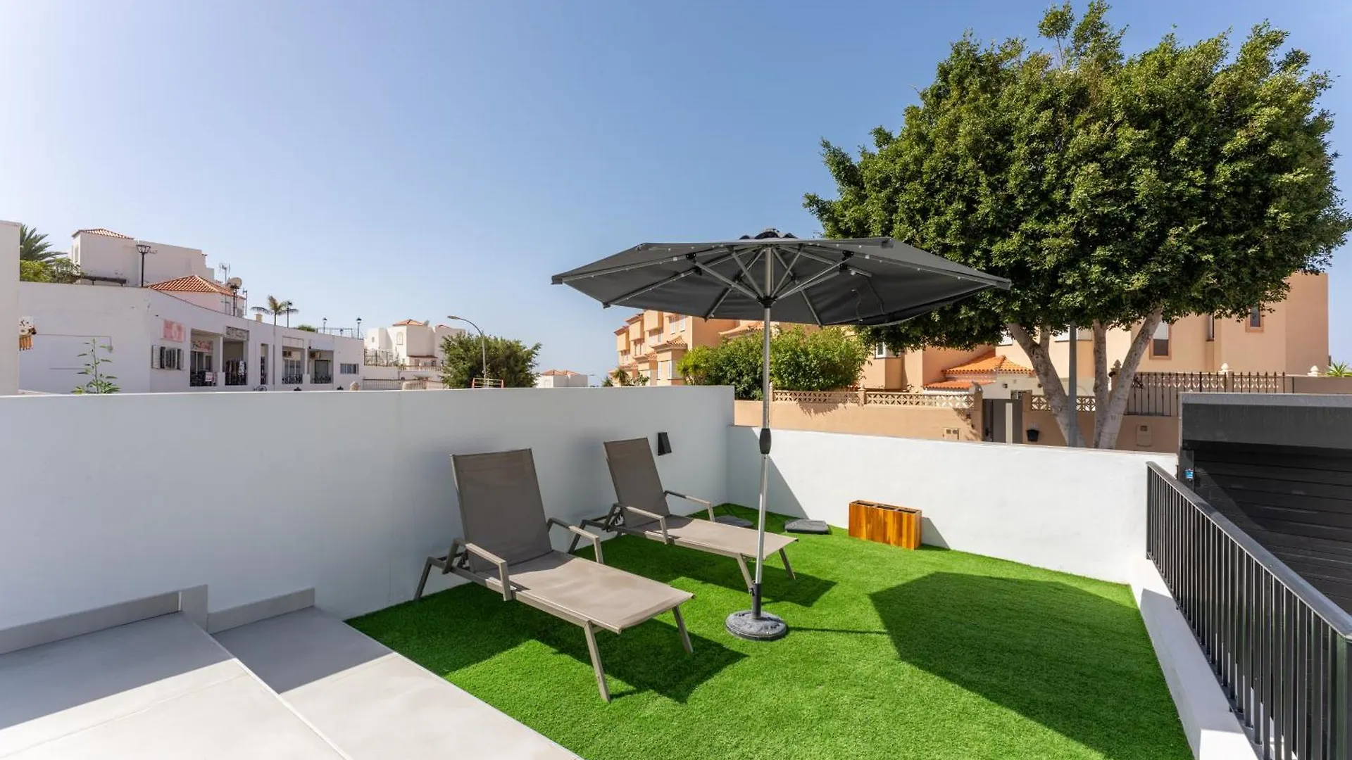 Designer Loft With Pool, With Gigantic Terrace And Private Parking & In The City Centre Costa Adeje  Costa Adeje (Tenerife)