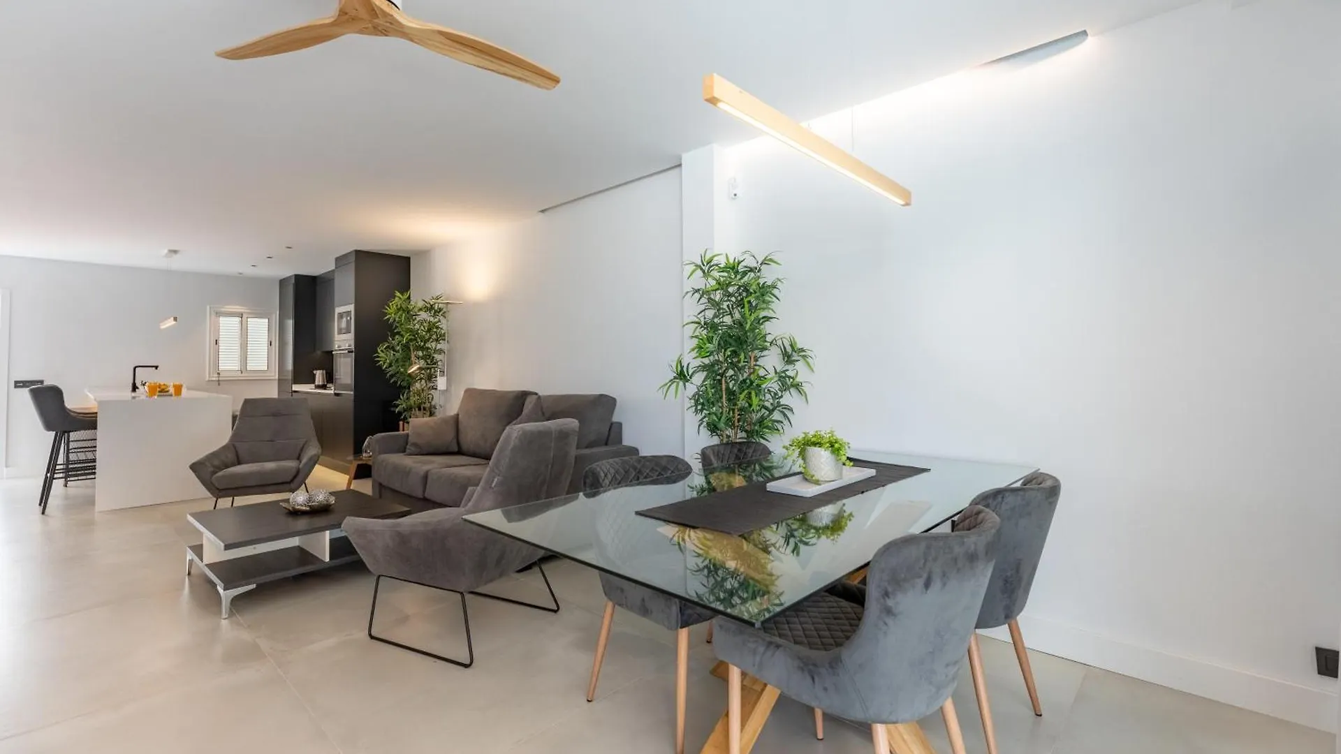 Appartamento Designer Loft With Pool, With Gigantic Terrace And Private Parking & In The City Centre Costa Adeje